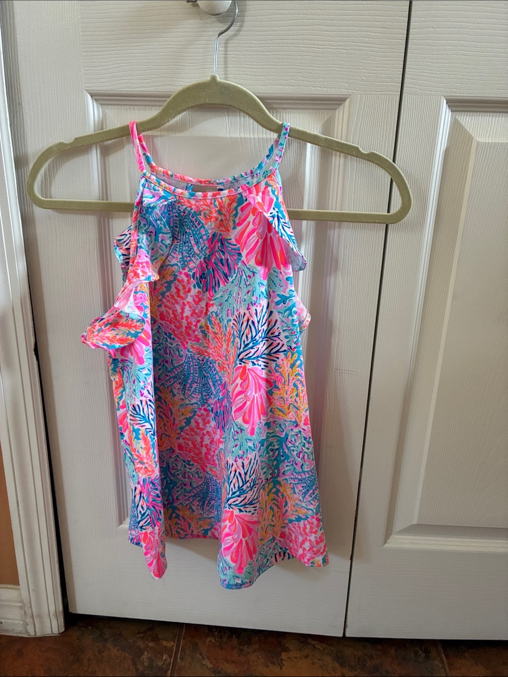 Lilly Pulitzer Coral, Pink & Aqua Print sleeveless top with ruffles. Fits s/m